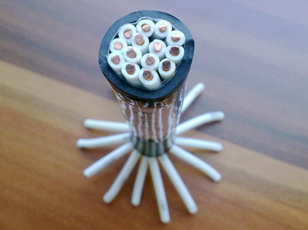 控制電纜屏蔽層接地方式的抗干擾分析 控制電纜屏蔽層接地方式的抗干擾分析